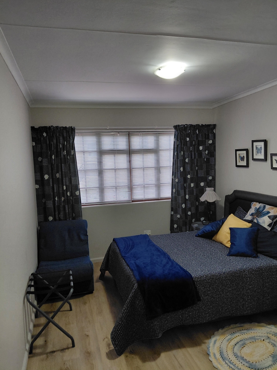 5 Bedroom Property for Sale in Fynbosstrand Western Cape